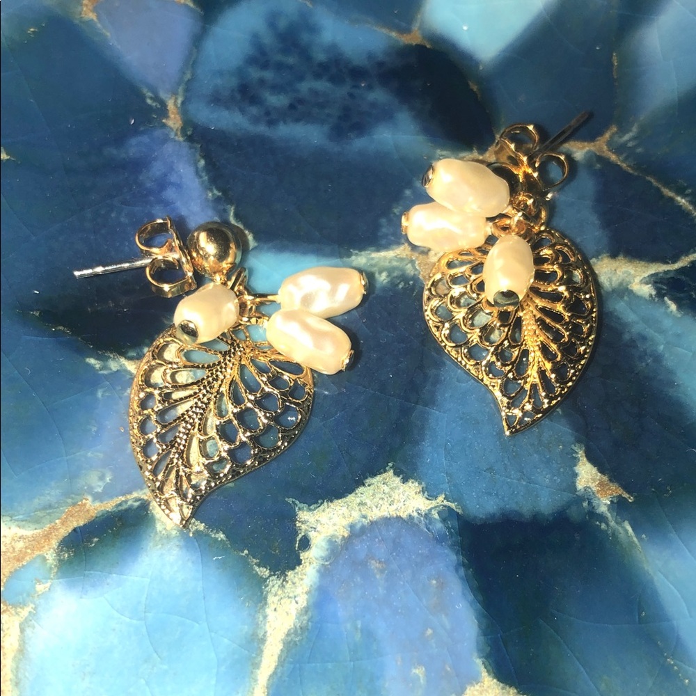 Avon Gold Leaf Earrings with Pearl Accents